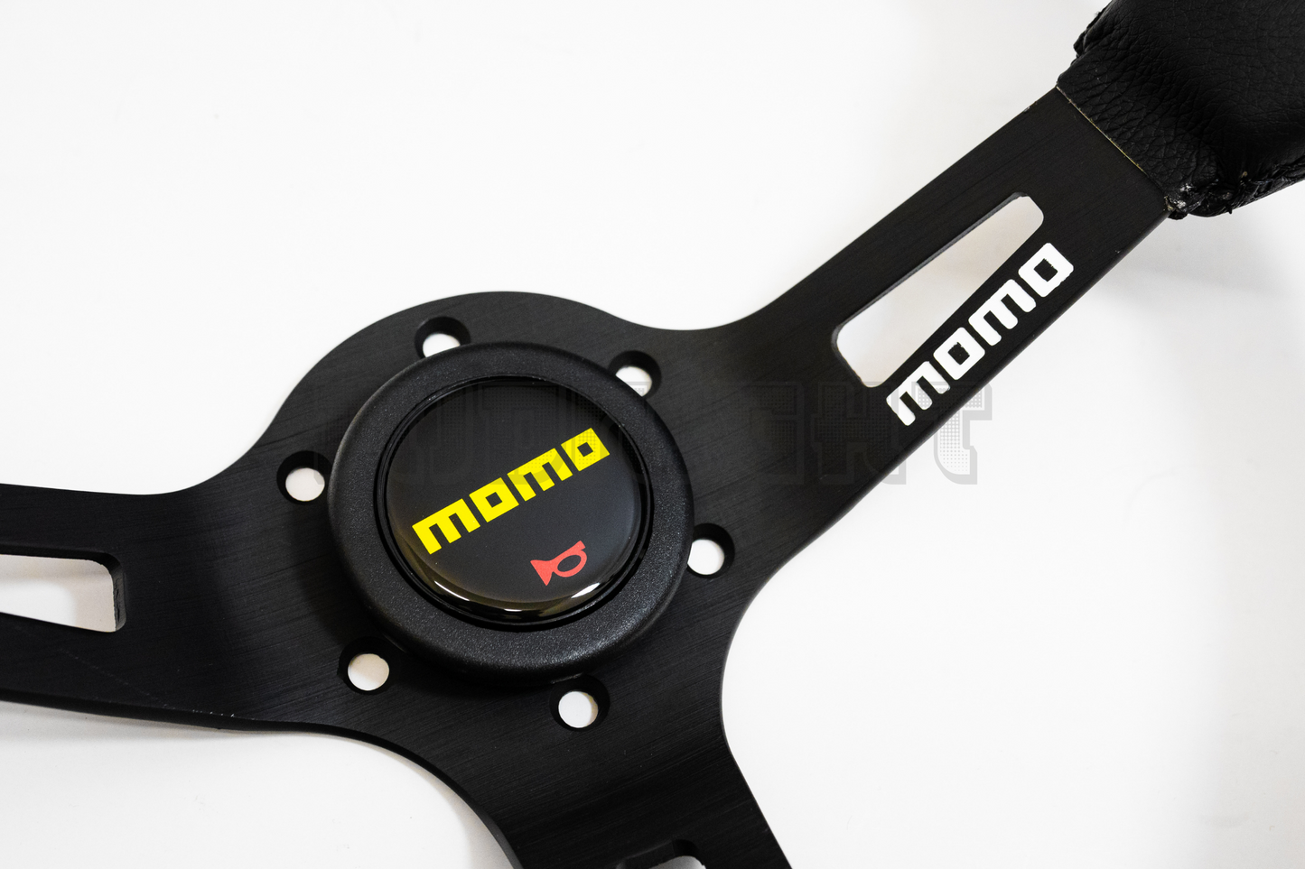 MOMO MOD 08 Style 350mm Leather Steering Wheel