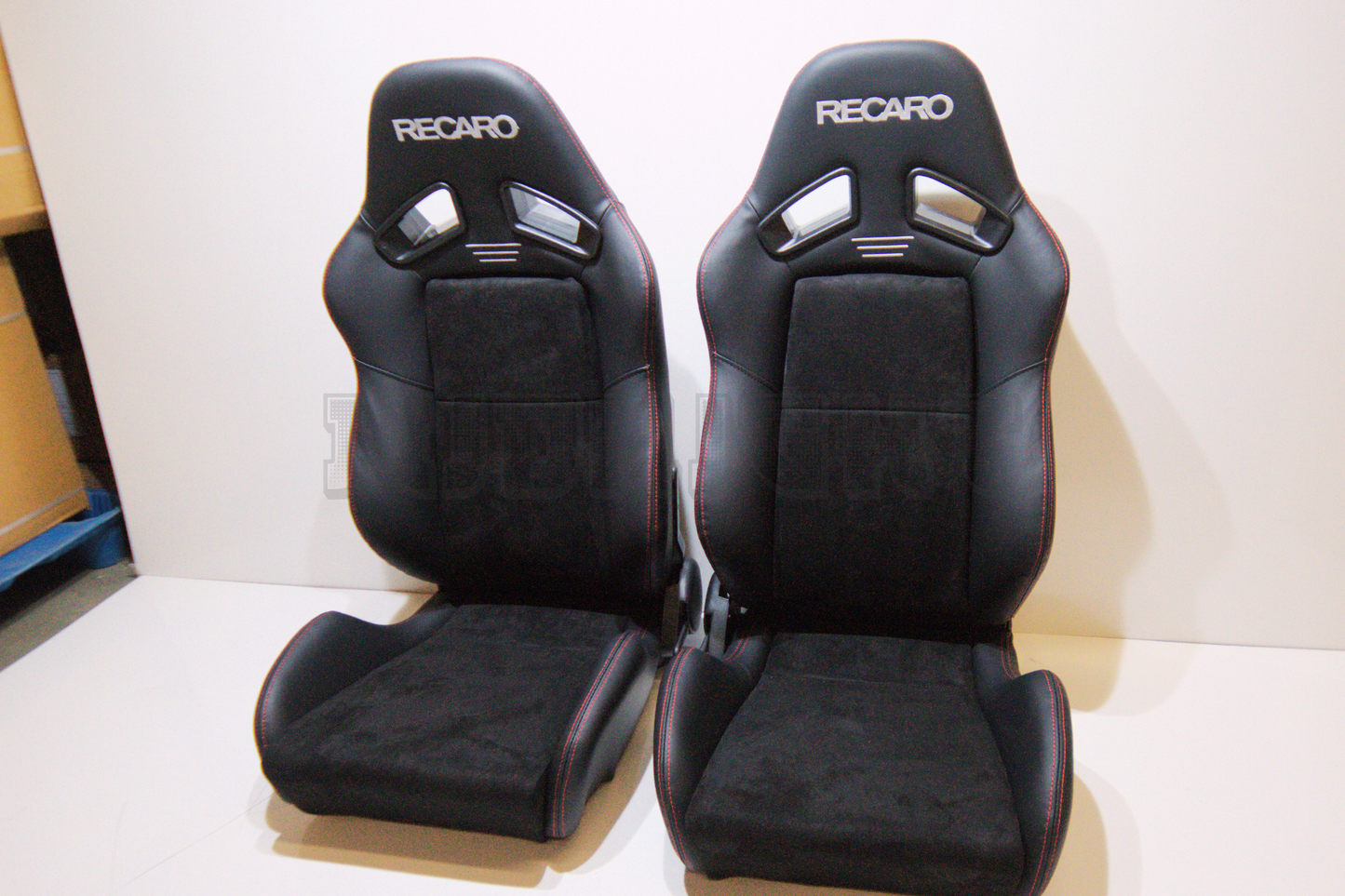 Recaro MS-7 Style Black Suede Alcantara/Leather Red Stitch Reclinable Bucket Seat
