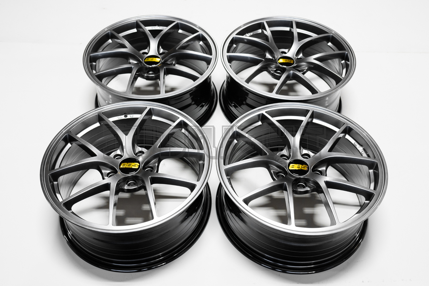 BBS RIA Style 18" 8J +40 (5X114.3)