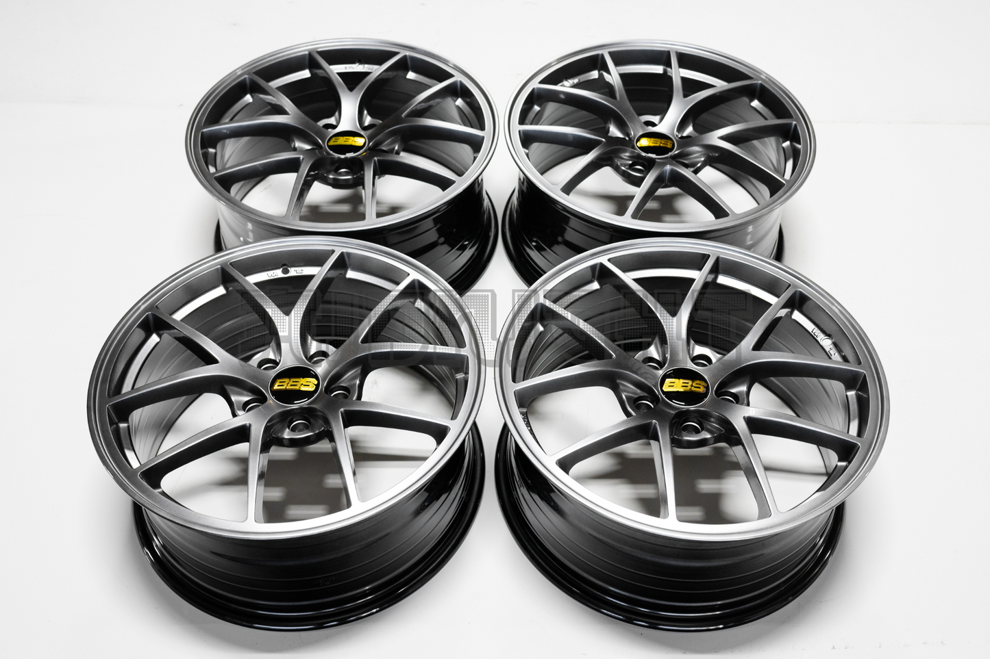 BBS RIA Style 18" 8J +40 (5X114.3)
