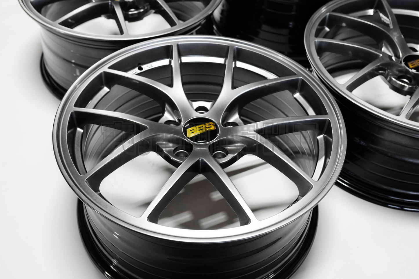 BBS RIA Style 18" 8J +40 (5X114.3)