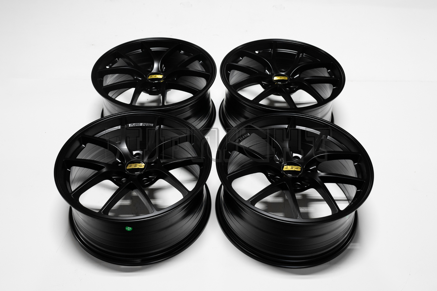 BBS RIA Style 18" 8J +40 (5X114.3)