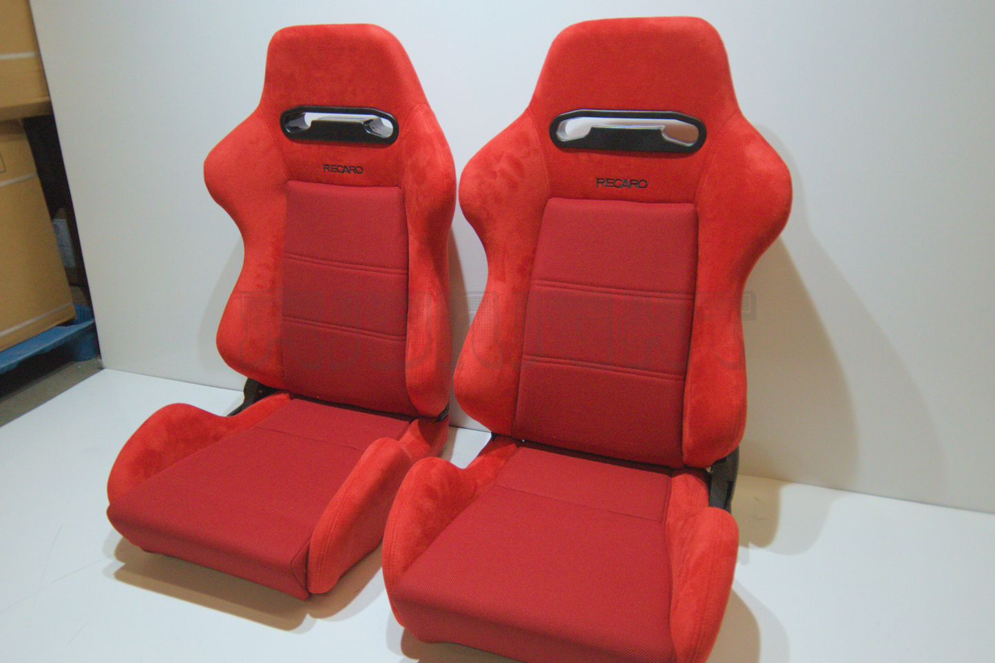 Recaro SR3 Style Red Suede Alcantara Black Embroidery Reclinable Bucket Seat