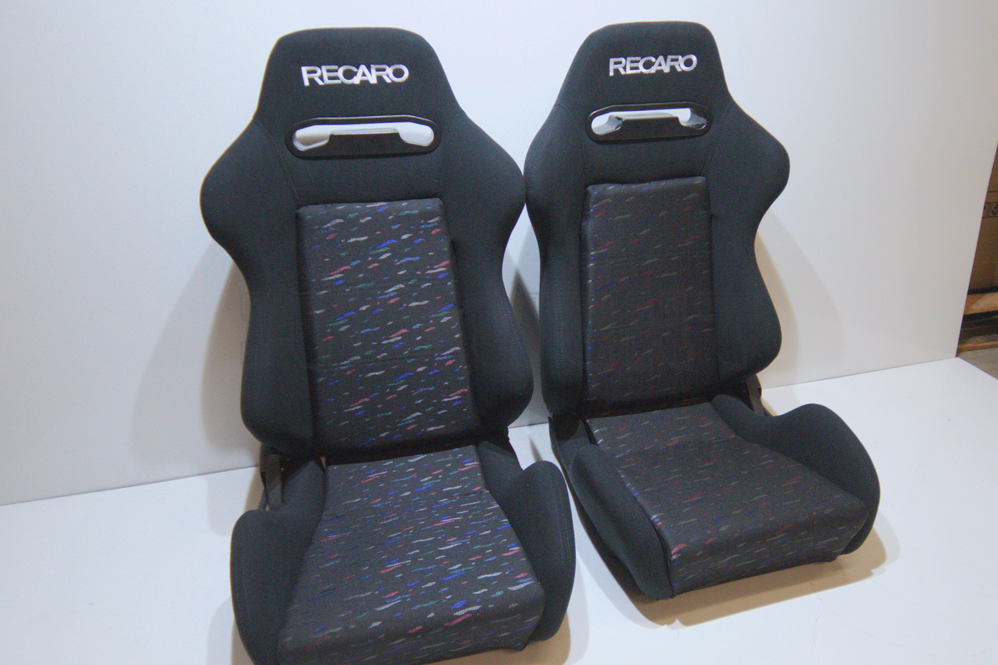Recaro SR3 Confetti Style Black Fabric Reclinable Bucket Seat