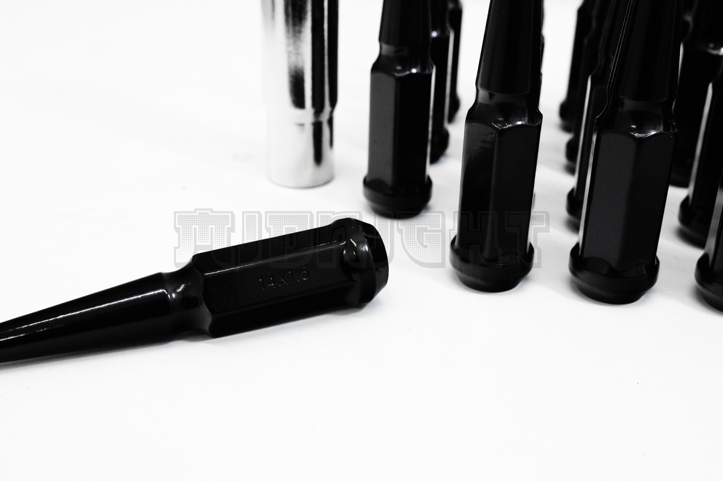 24Pcs Spike BLACK Lug Nuts 14x1.5 4.4" Fit Chevy Silverado 1500 Tahoe CHEVY W/ Key