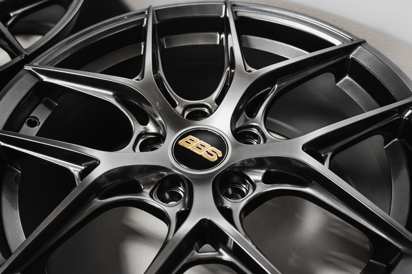 BBS FI-R Style 19" 9.5J +35 (5X114.3)