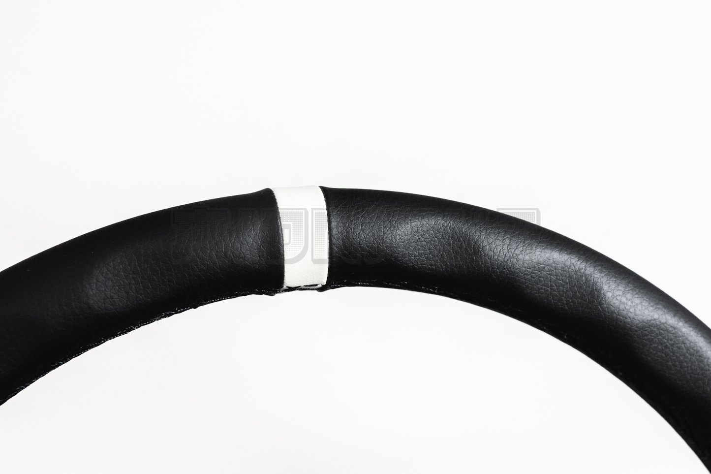 MOMO MOD 08 Style Leather Steering Wheel