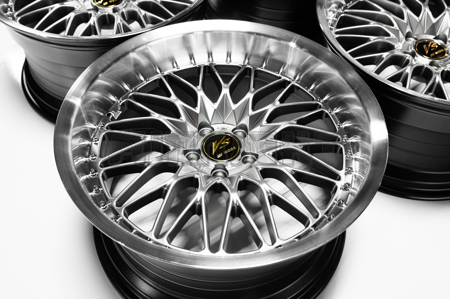 Work VSXV Style 18" 9.5J +25 (5X100)