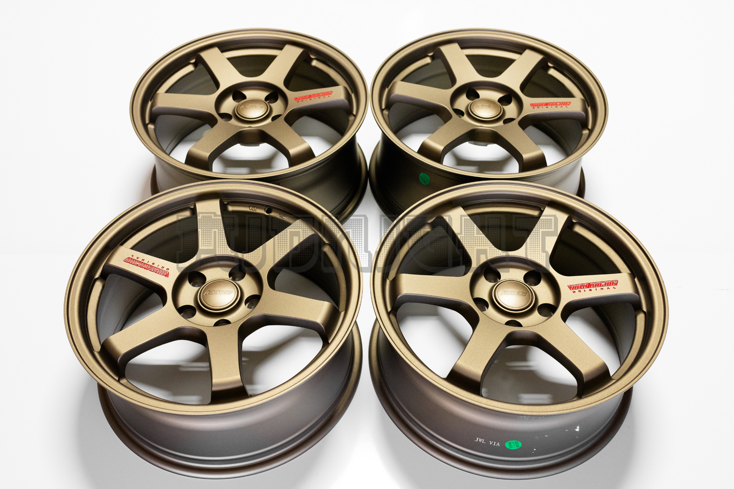 Volk Racing TE37 Style 17" 7.5J +35 (5X114.3)