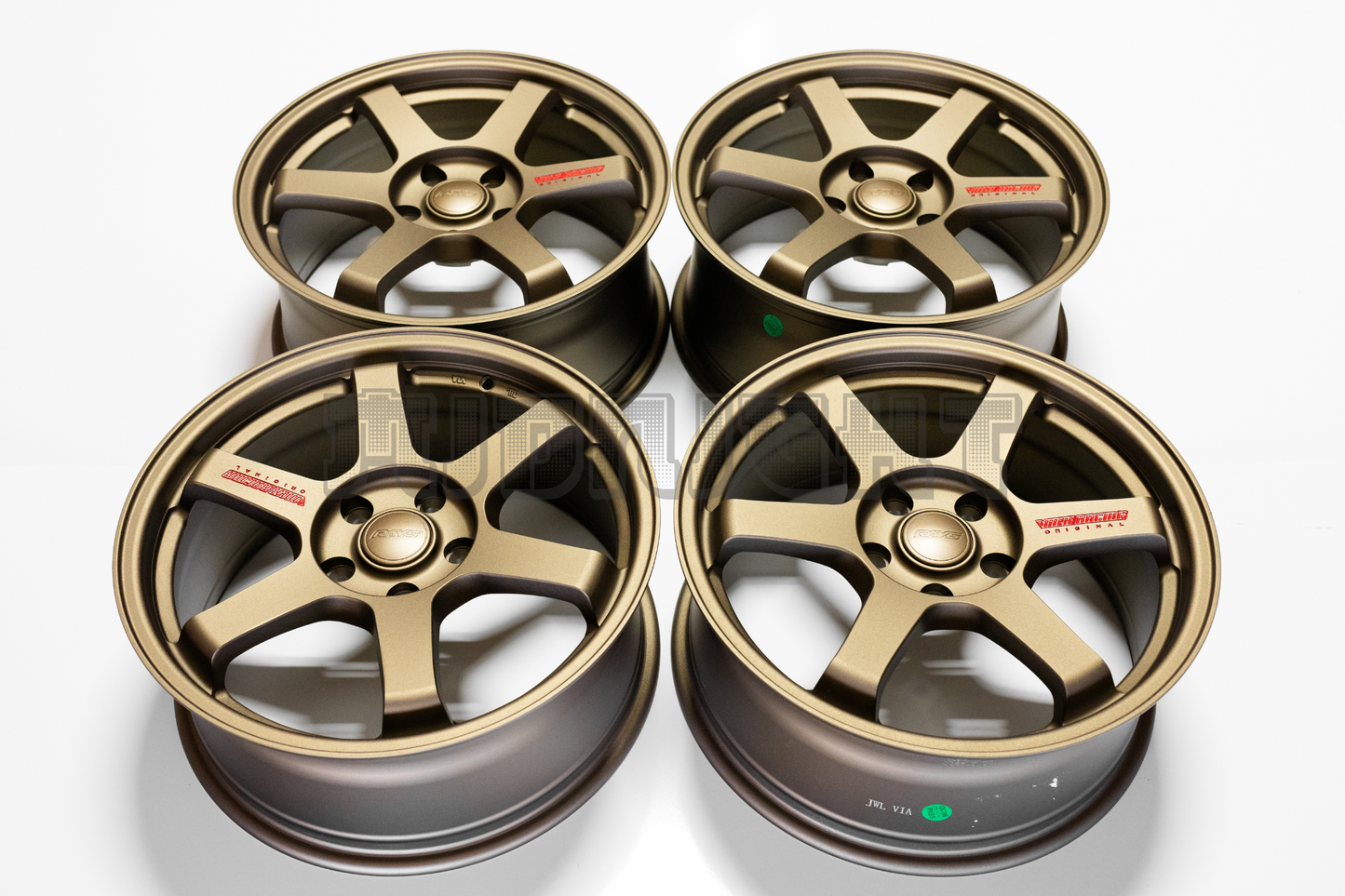 Volk Racing TE37 Style 17" 7.5J +35 (5X114.3)