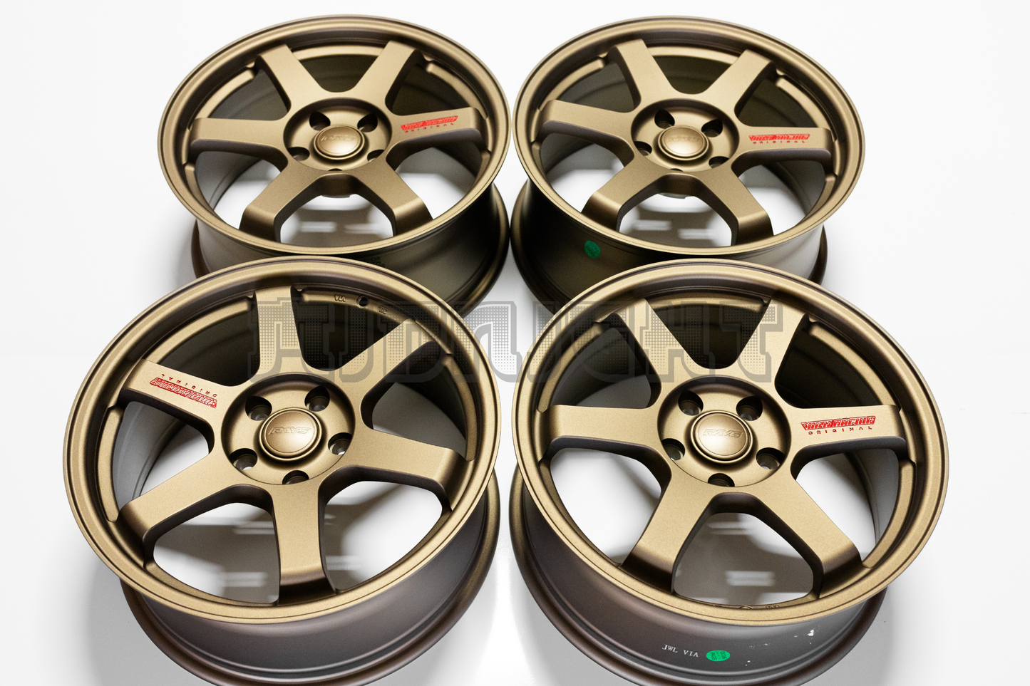 Volk Racing TE37 Style 17" 7.5J +35 (5X114.3)