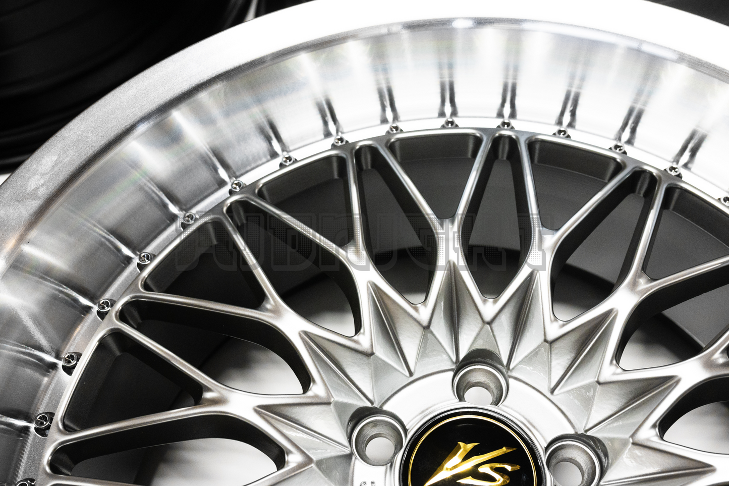 Work VSXV Style 18" 9.5J +25 (5X100)