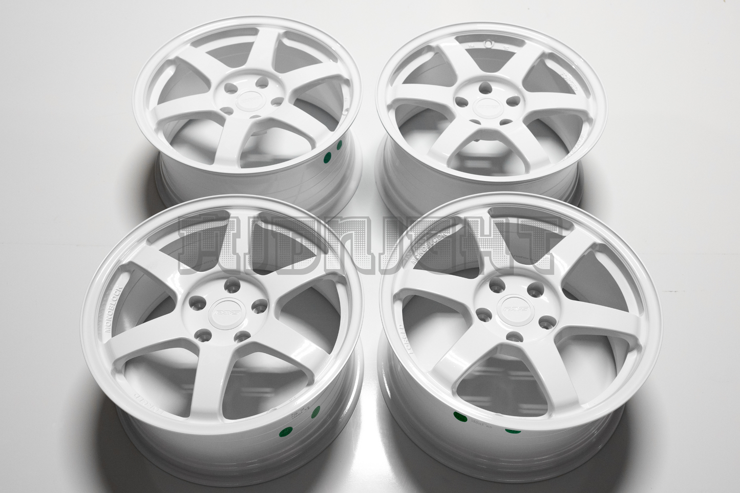 Volk Racing TE37 Saga Style 17" 8J +42 (5X112)