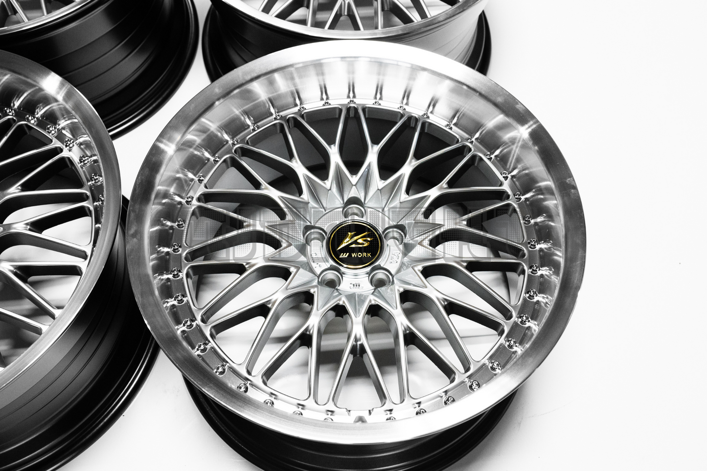 Work VSXV Style 18" 9.5J +25 (5X100)