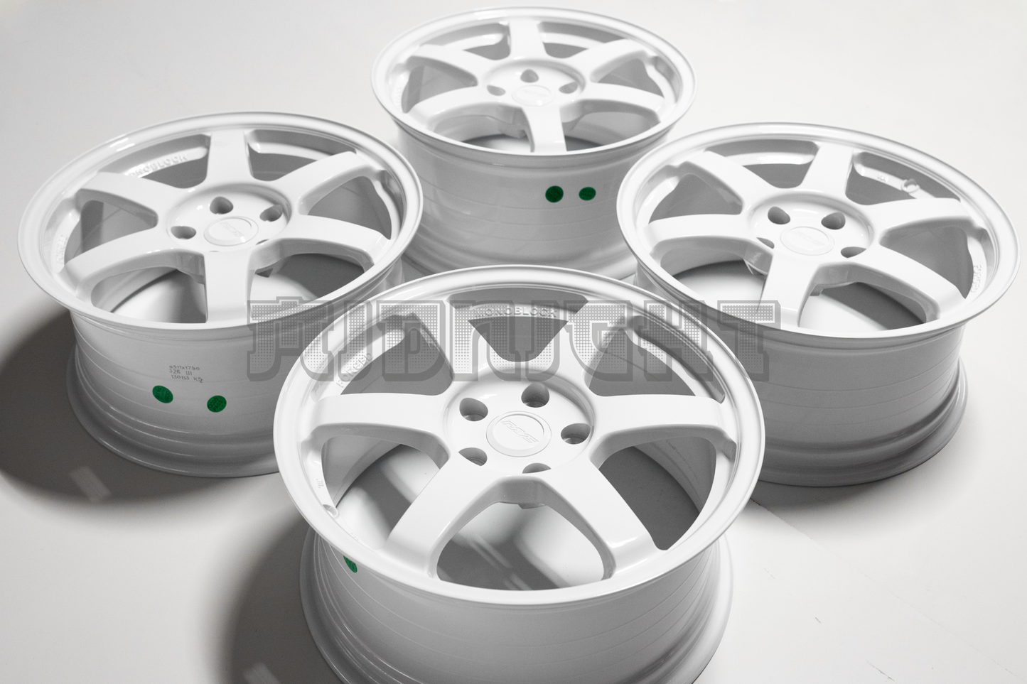 Volk Racing TE37 Saga Style 17" 8J +42 (5X112)