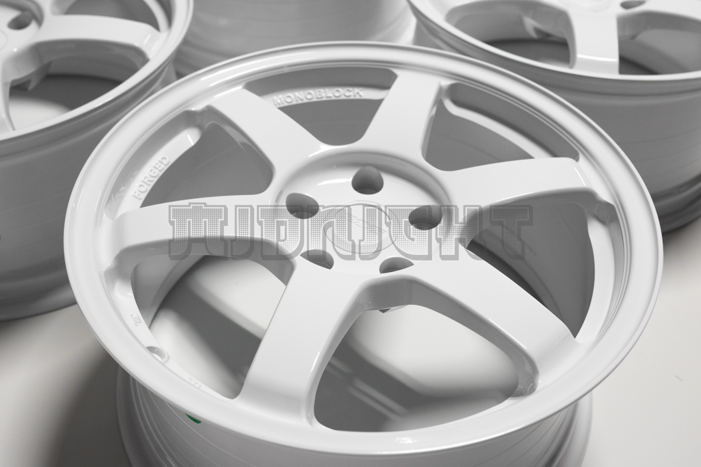 Volk Racing TE37 Saga Style 17" 8J +42 (5X112)