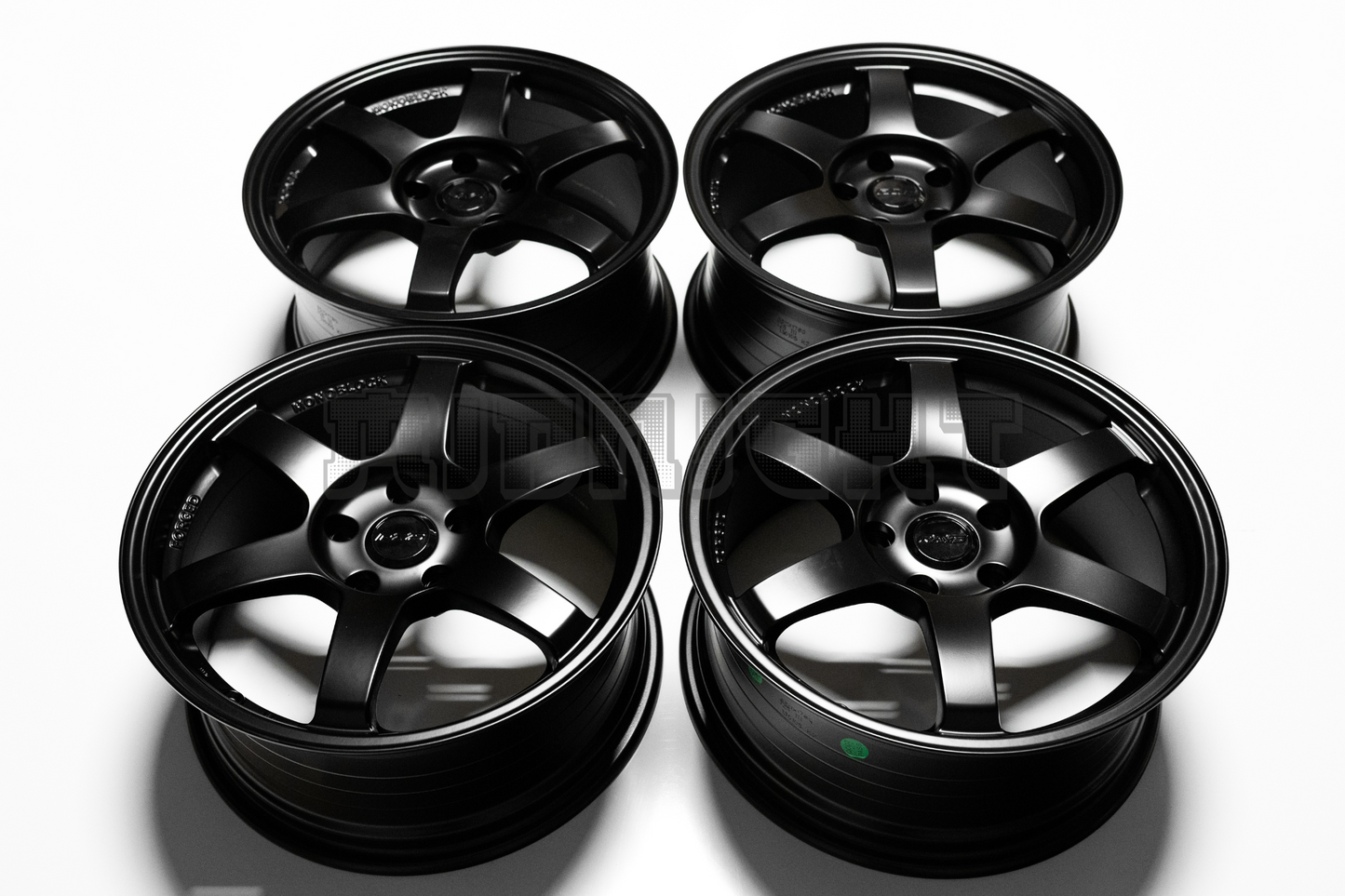Volk Racing TE37 Saga Style 17" 8J +42 (5X114.3)