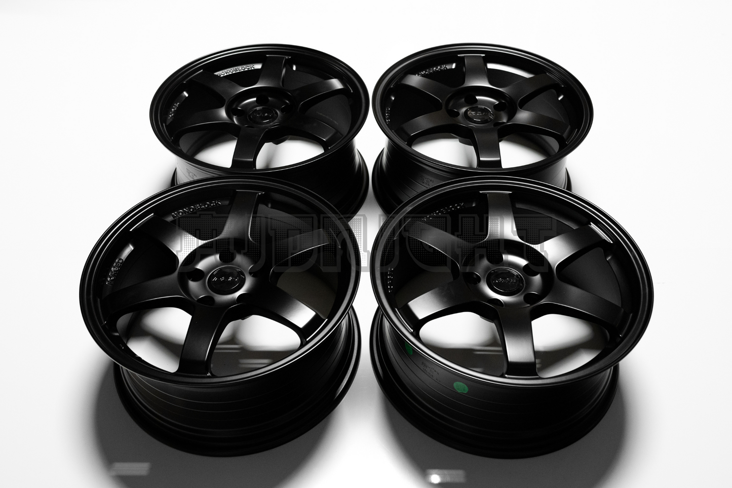 Volk Racing TE37 Saga Style 17" 8J +42 (5X114.3)