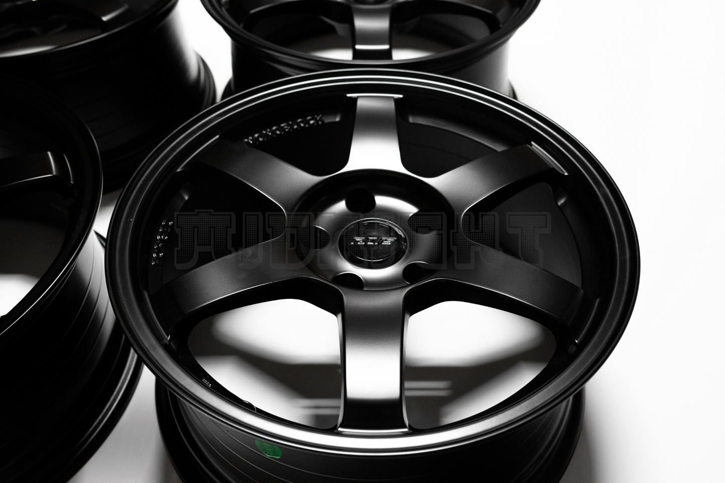 Volk Racing TE37 Saga Style 17" 8J +42 (5X114.3)