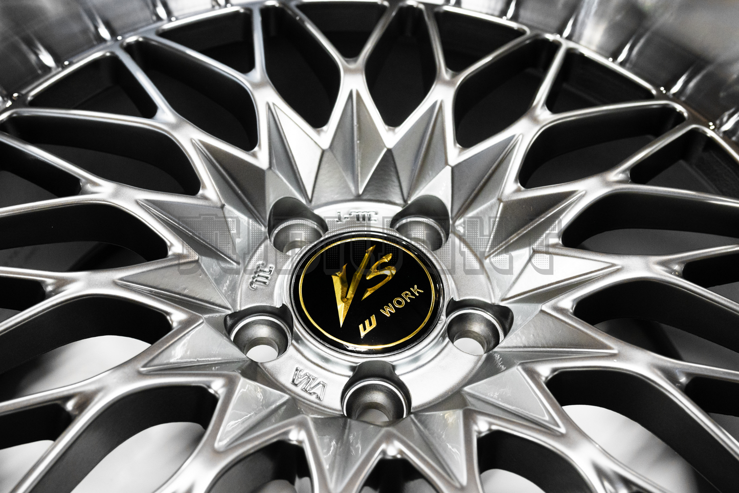 Work VSXV Style 18" 9.5J +25 (5X100)