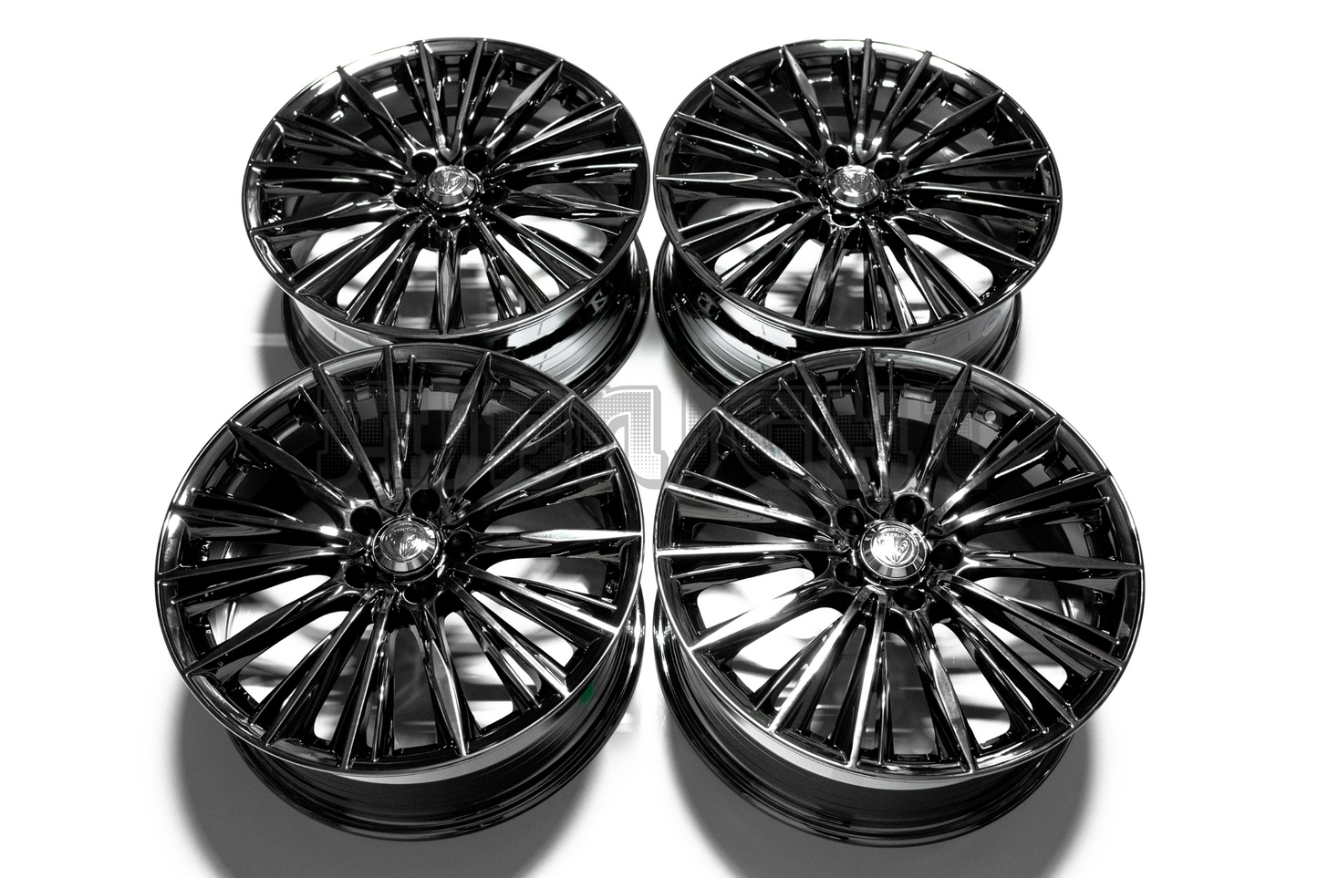 Rays VERSUS STRATAGIA VOUGE Style 19" 8J +38 (5X114.3)