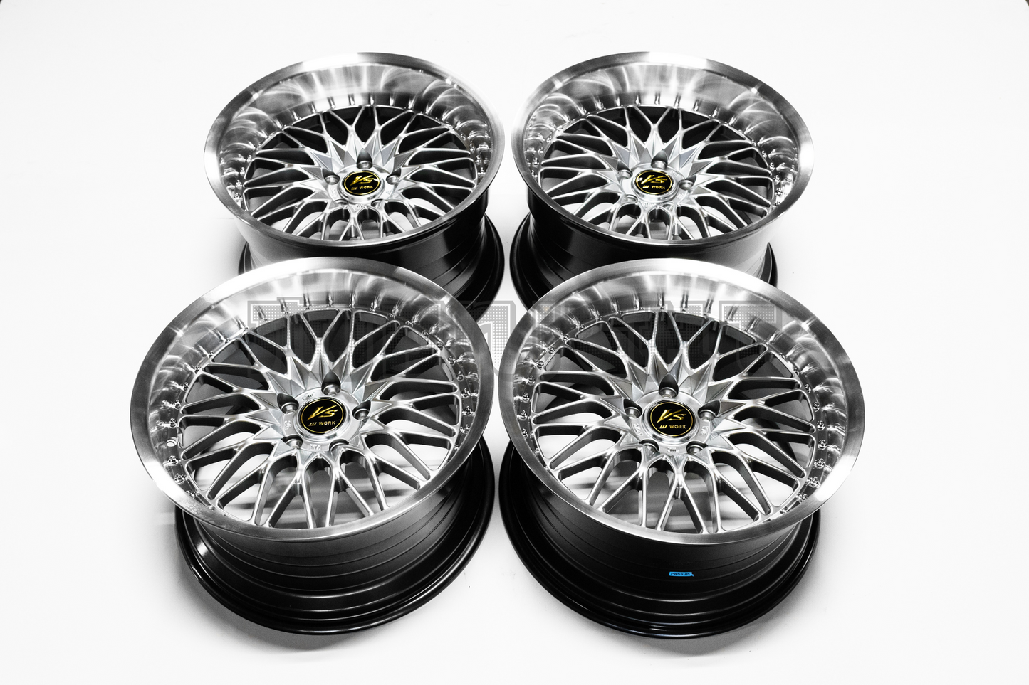 Work VSXV Style 18" 8.5J +30 (5x120)
