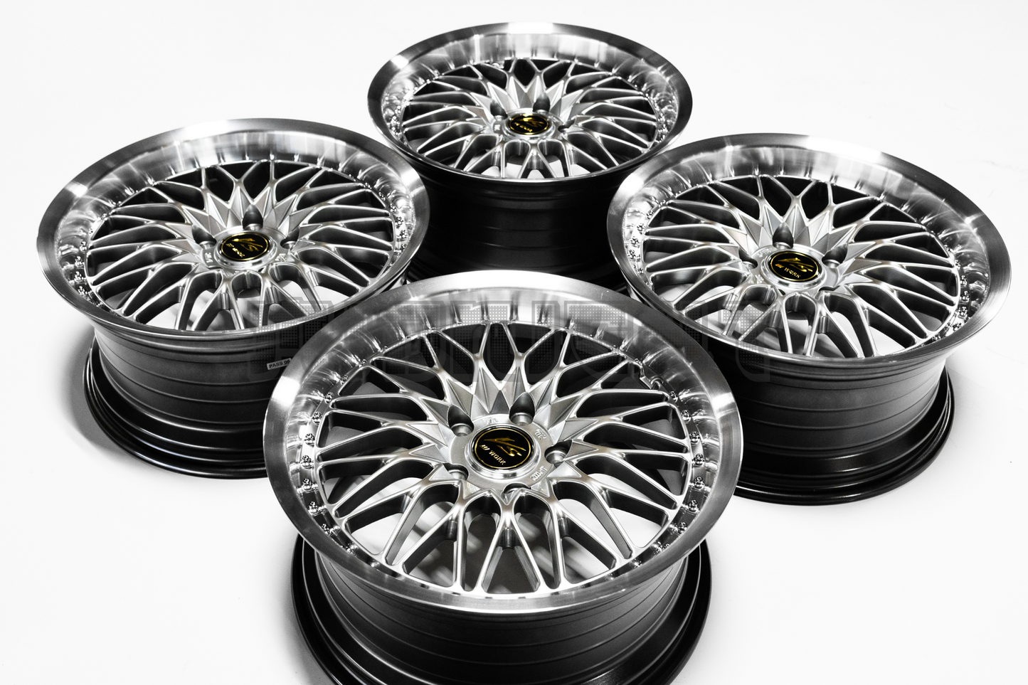 Work VSXV Style 18" 8.5J +30 (5x120)