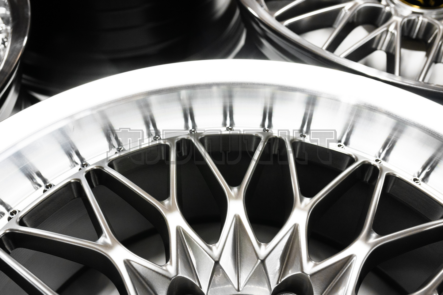 Work VSXV Style 18" 8.5J +30 (5x120)
