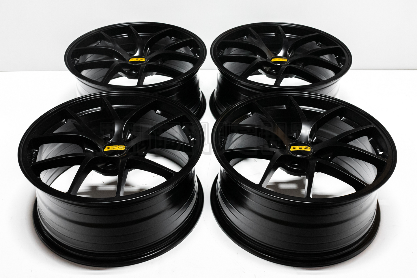 BBS RIA Style 18" 8J +35 (5X114.3)