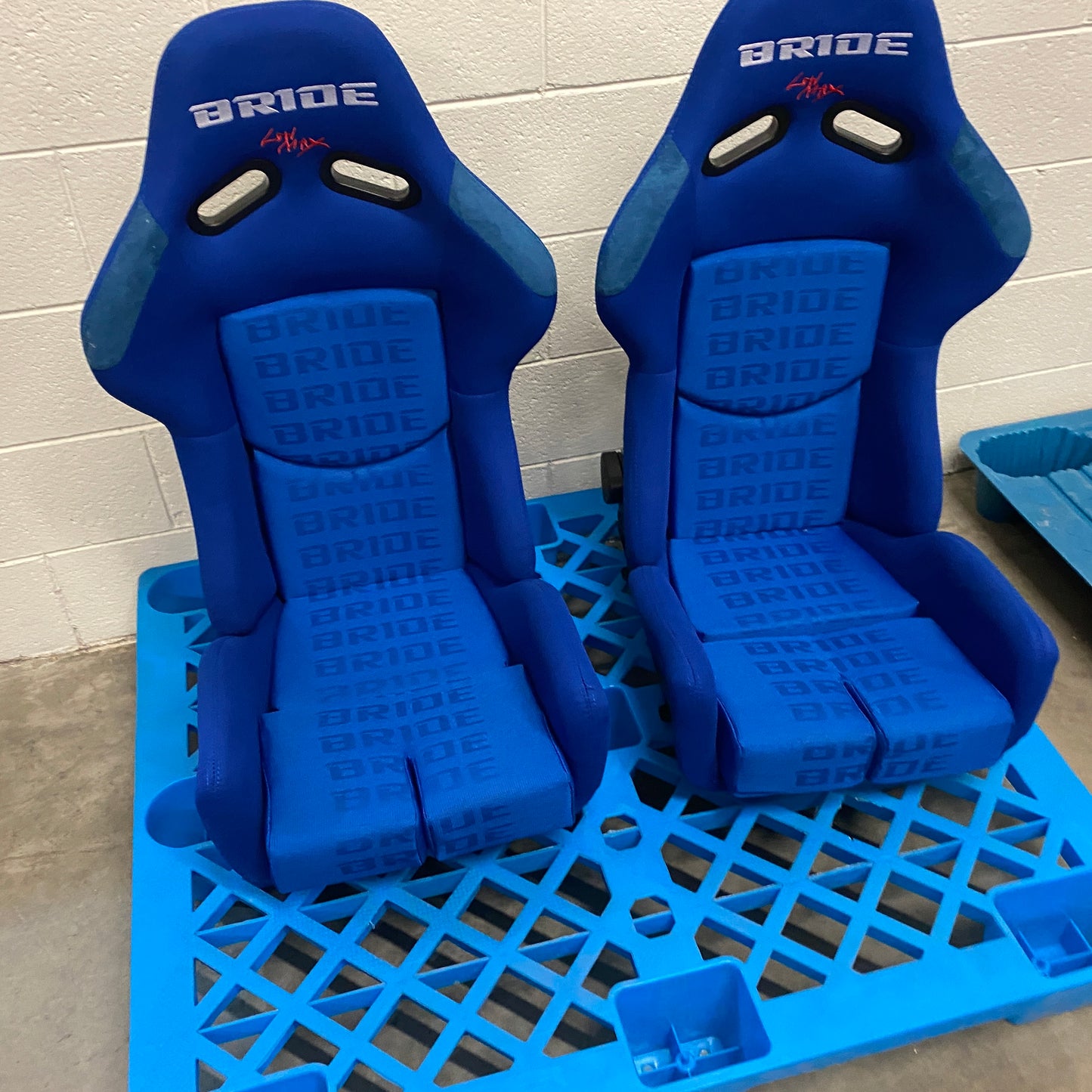 Bride Stradia I Style Blue Gradient Cloth Reclinable Carbon Kevlar Back Bucket Seat