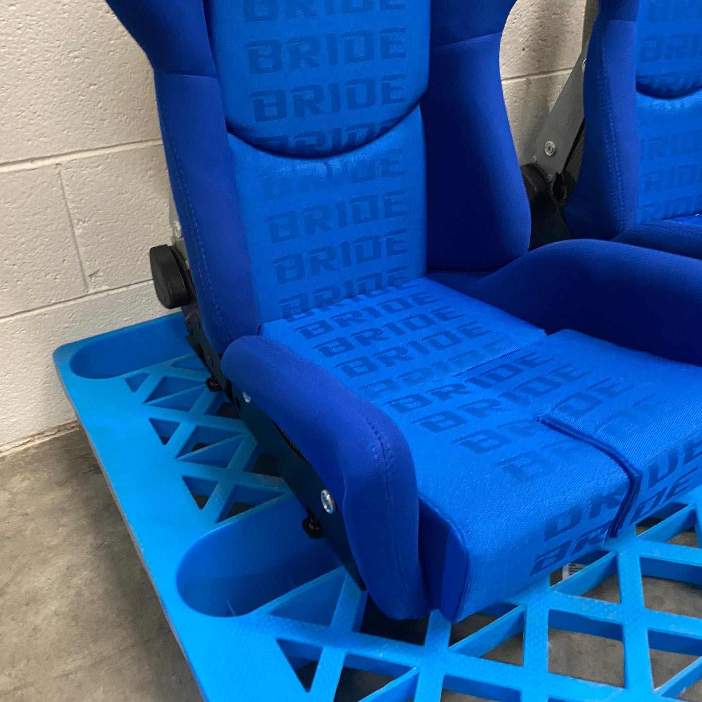 Bride Stradia I Style Blue Gradient Cloth Reclinable Carbon Kevlar Back Bucket Seat