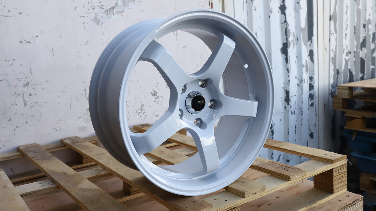 18" White Advan Racing GT Style Wheels Set of 4 18x8.5 +35 5x120