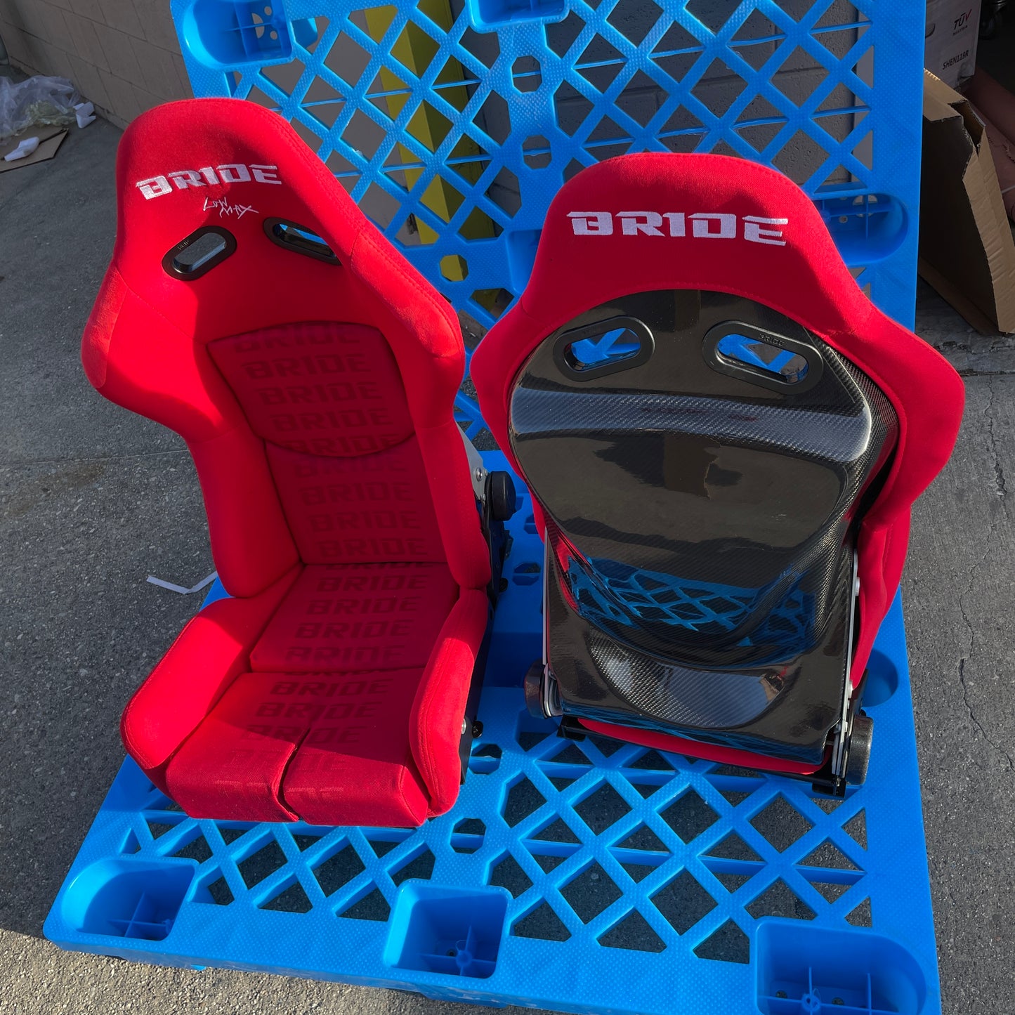 Bride Stradia I Style Red Gradient Cloth Reclinable Carbon Fiber Back Bucket Seat