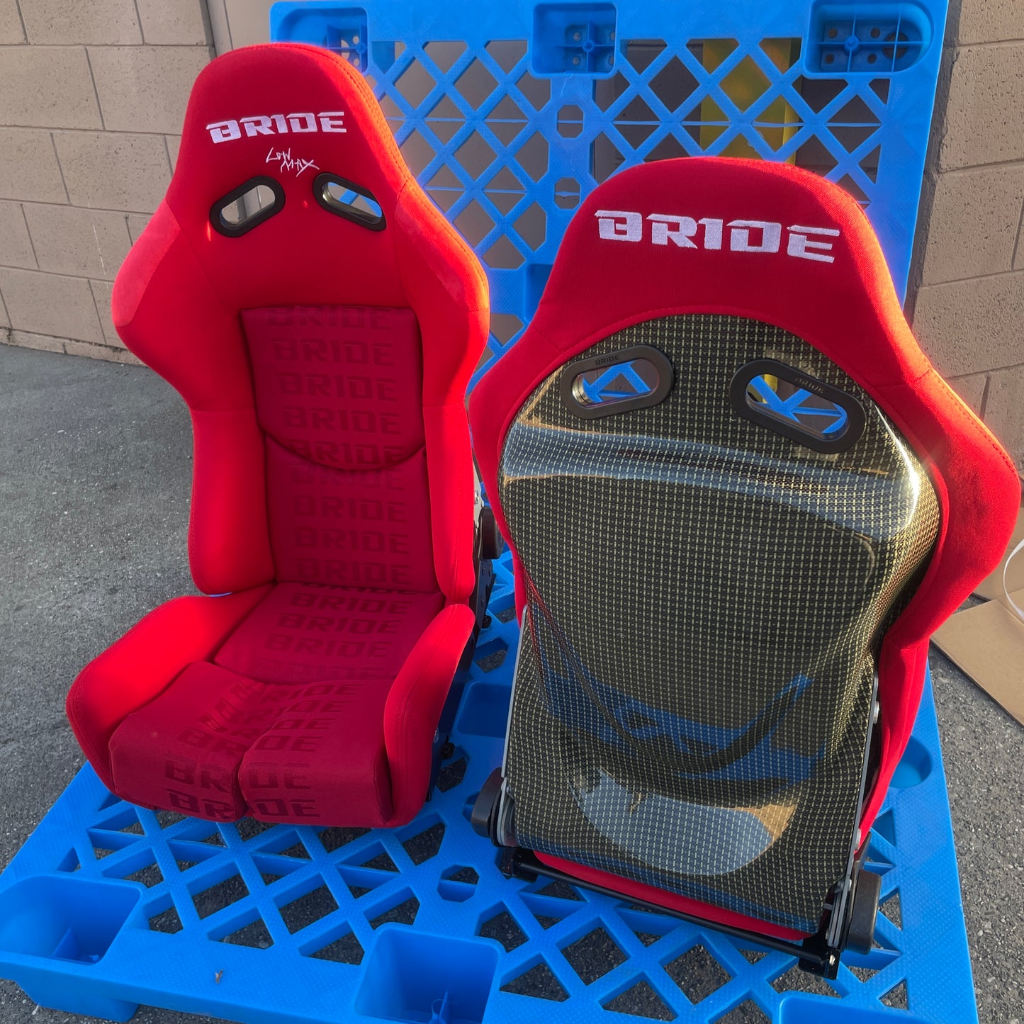 Bride Stradia I Style Red Gradient Cloth Reclinable Carbon Kevlar Back Bucket Seat