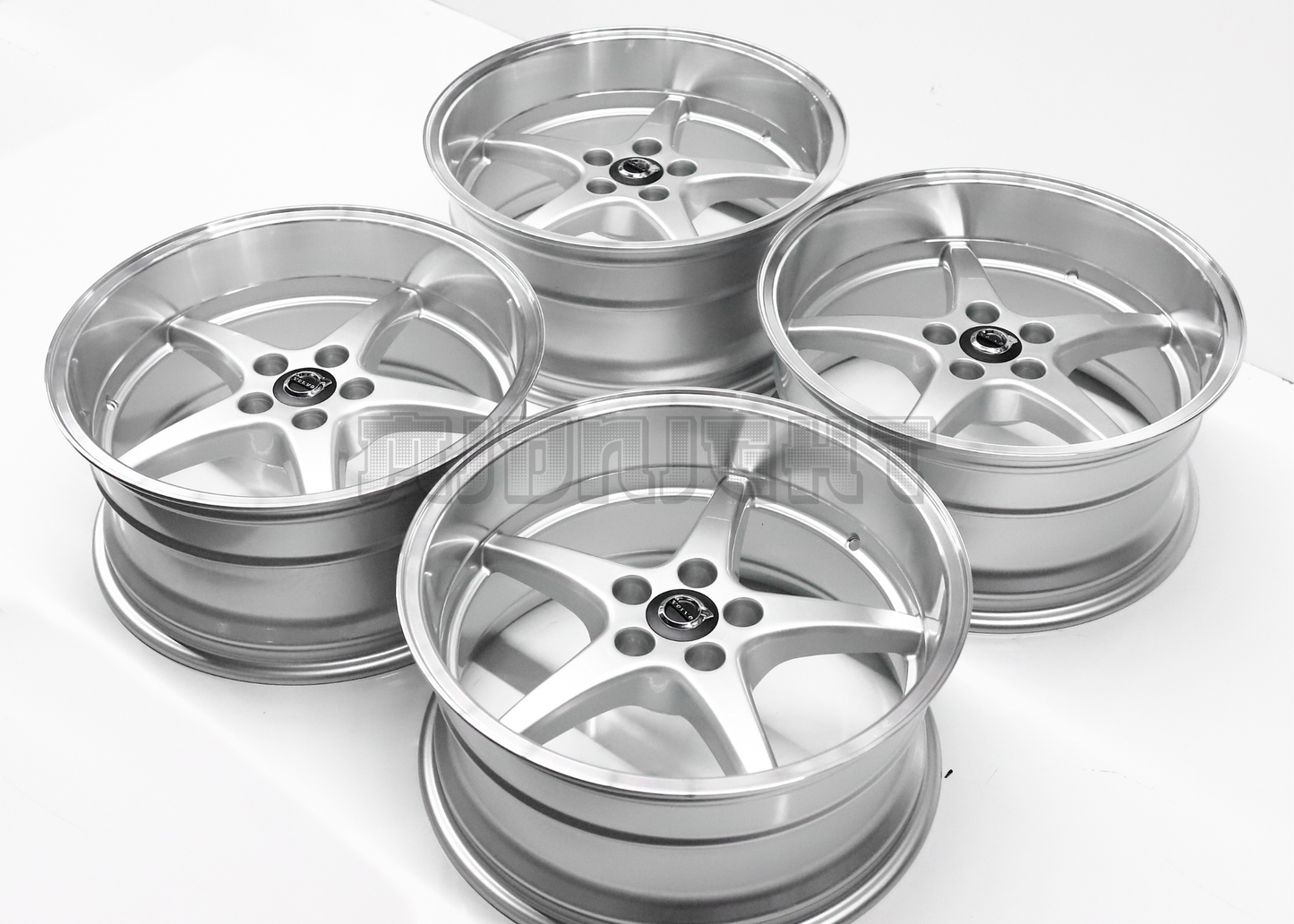 Silver Machined Lip Wheels For Volvo Squared Set