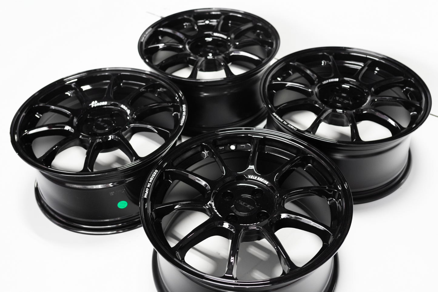 Volk Racing ZE40 Style 18" 8.5J (4X100)