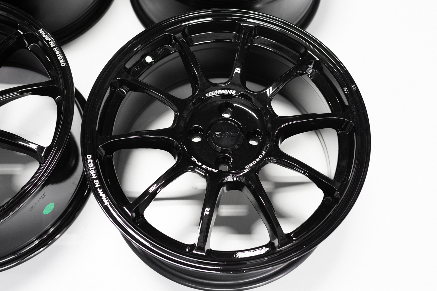 Volk Racing ZE40 Style 18" 8.5J (4X100)