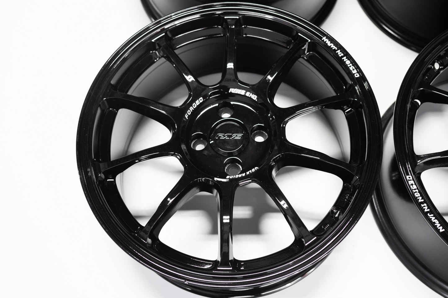 Volk Racing ZE40 Style 18" 8.5J (4X100)