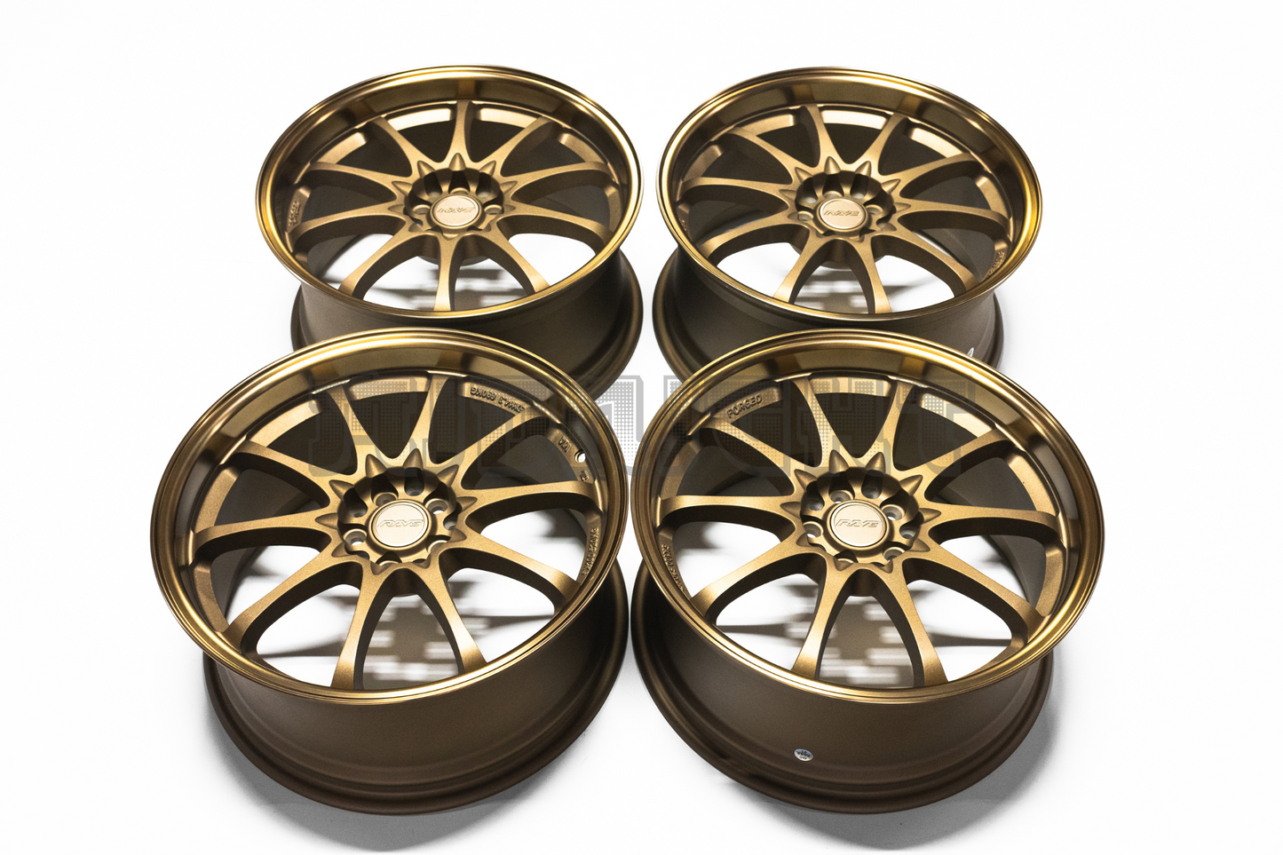 Volk Racing CE28 Style 18" 8.5J +35 (5X114.3)