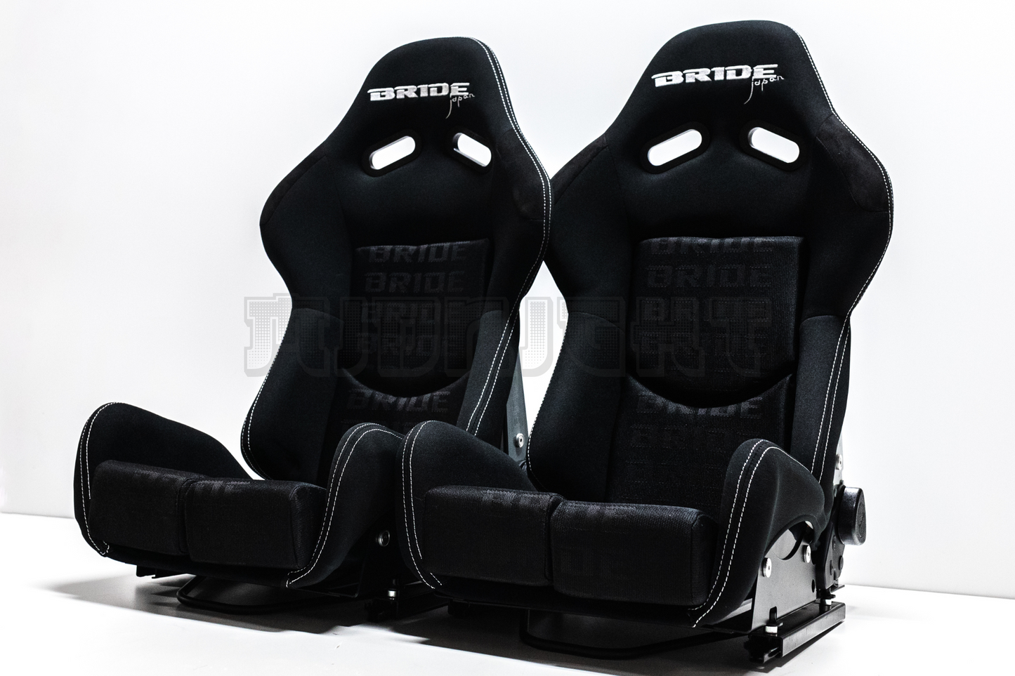 Bride Stradia II Style Black Gradation Reclinable Bucket Seat