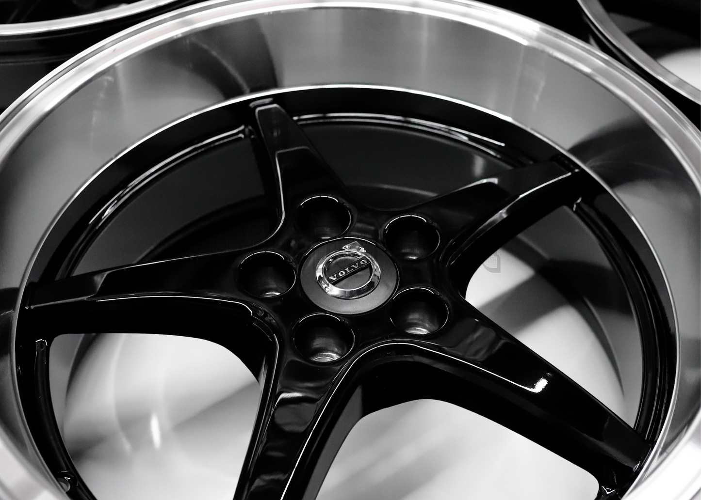 Gloss Black Machined Lip Wheels For Volvo Squared Set