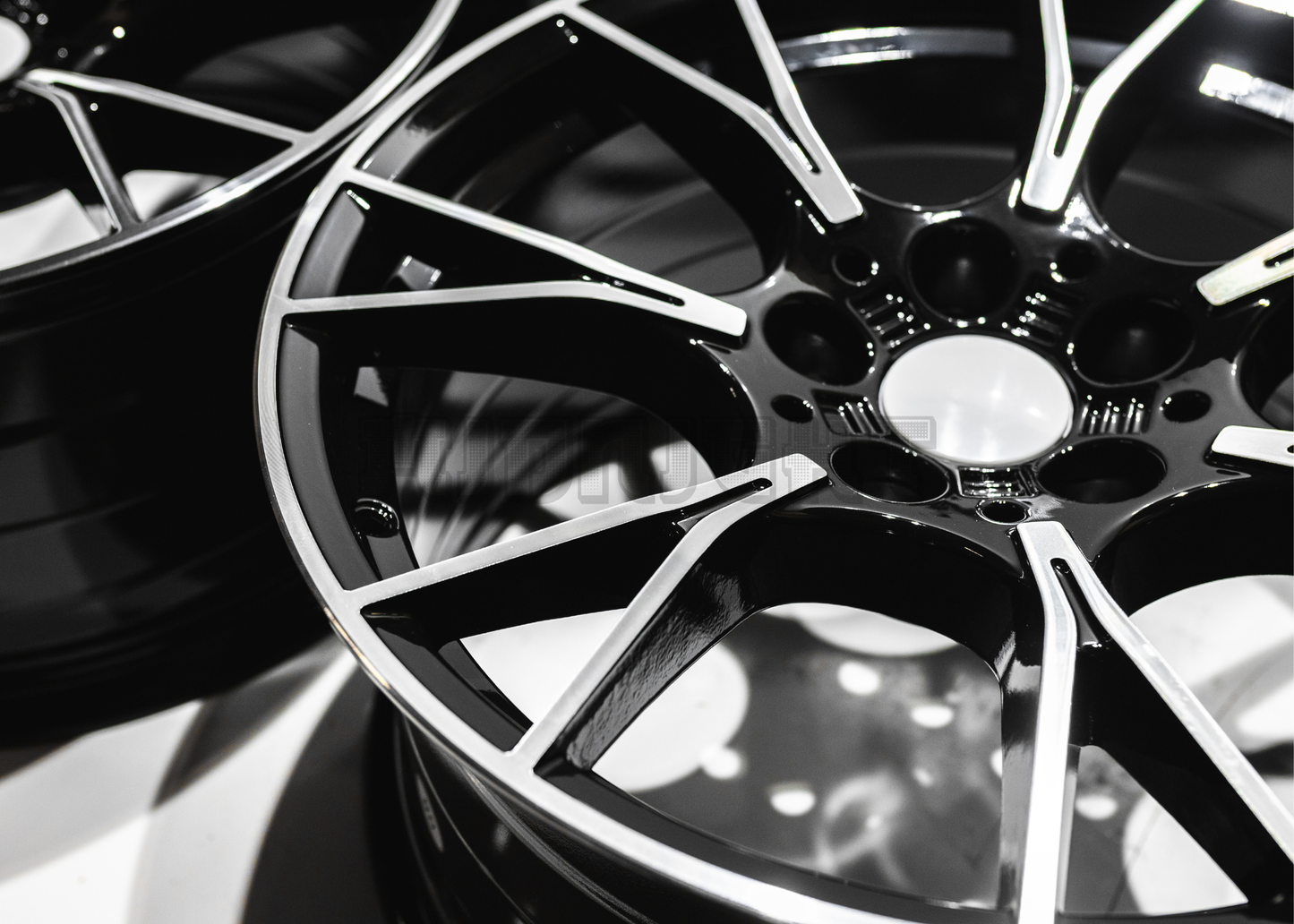18" Gloss Black Machined Wheels For BMW (5x120) Square Set