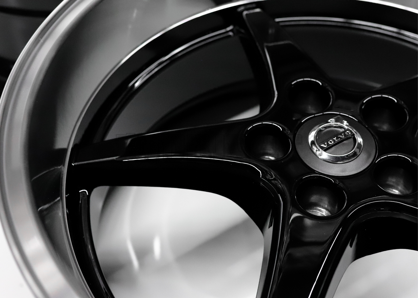 Gloss Black Machined Lip Wheels For Volvo Squared Set