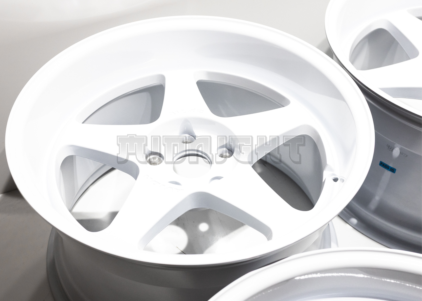 18" White AVID1 AV41 Style Wheels (5x114.3) Staggered Set 18x9.5/10.5