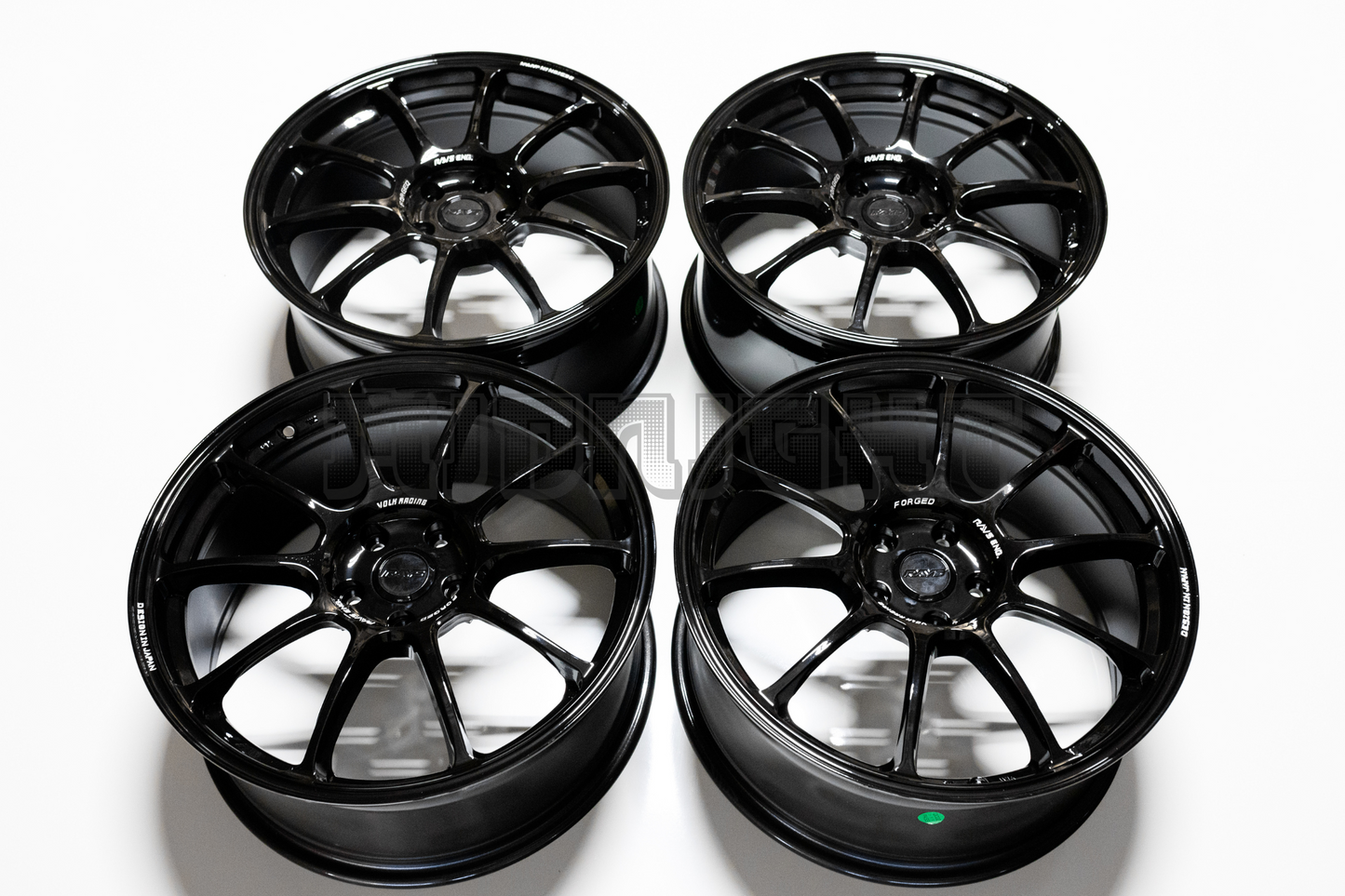 Volk Racing ZE40 Style 18" 8.5J +40 (5X108)