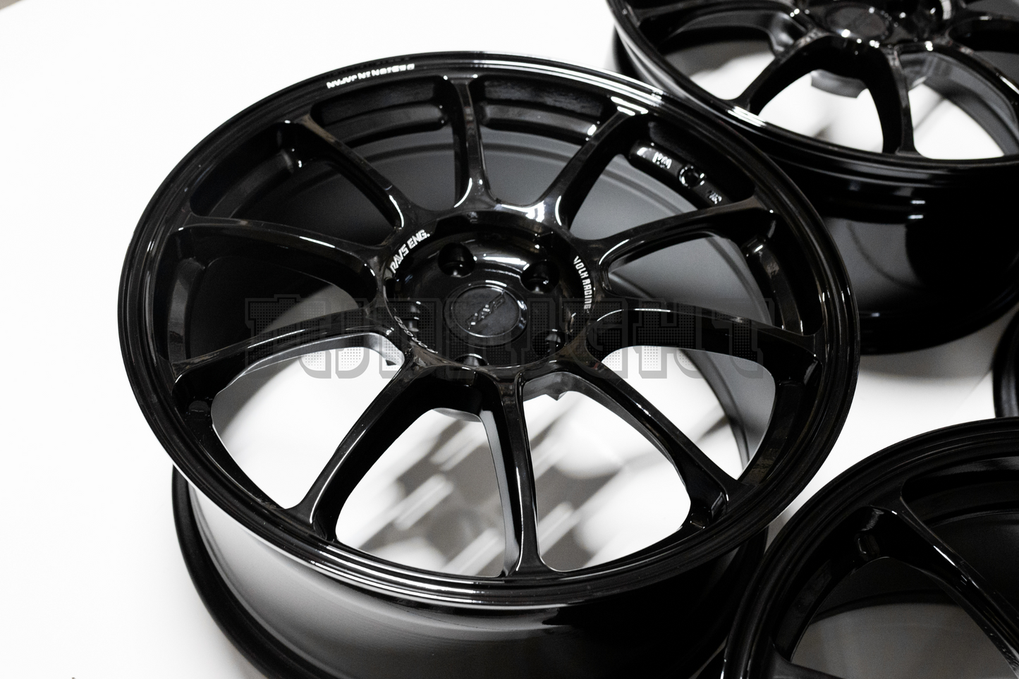 Volk Racing ZE40 Style 18" 8.5J +40 (5X108)