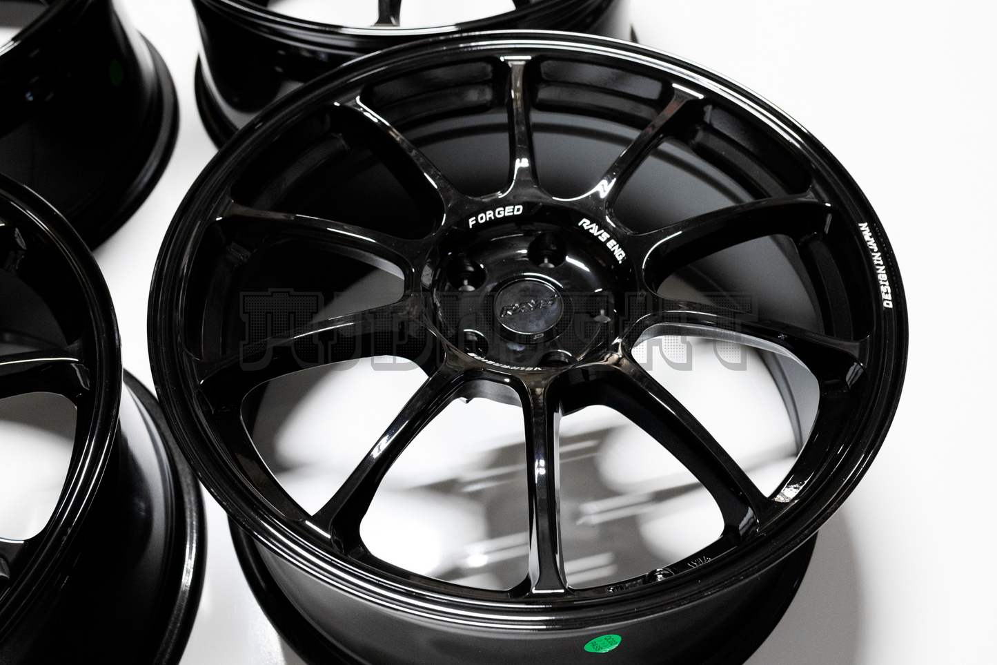 Volk Racing ZE40 Style 18" 8.5J +40 (5X108)