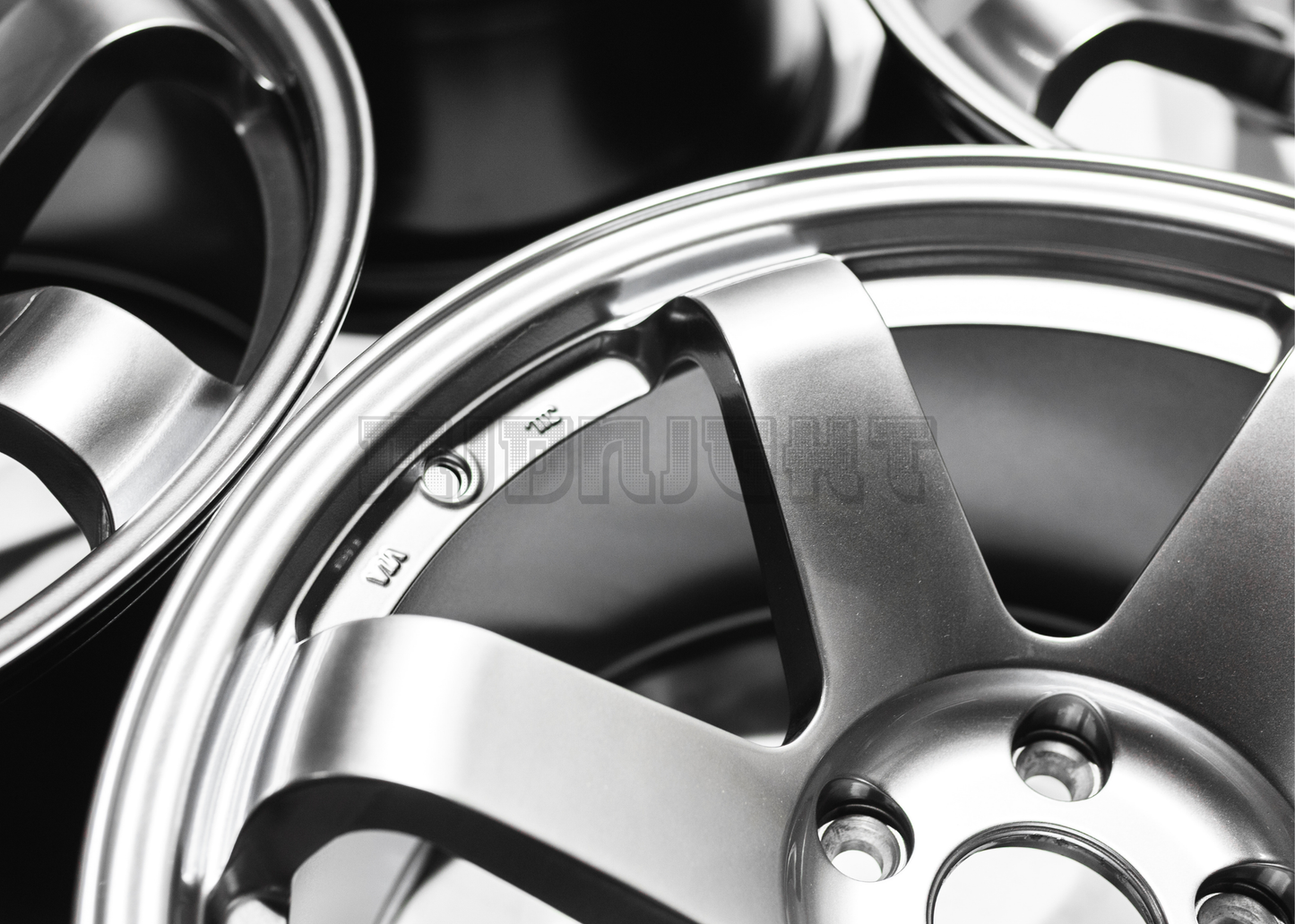 18" Gunmetal Rays TE37 Style Wheels (5x114.3) Staggered Set 18x8.5/9.5