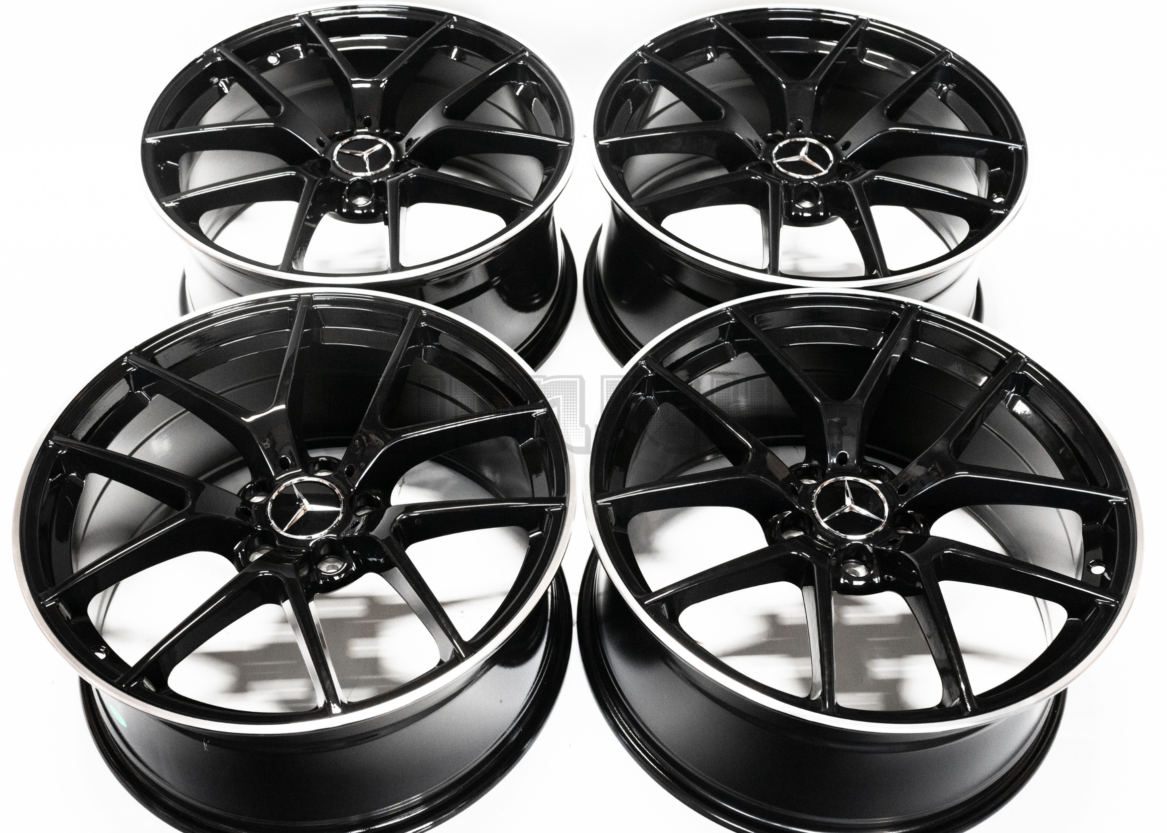 Full. Square Rims 19
