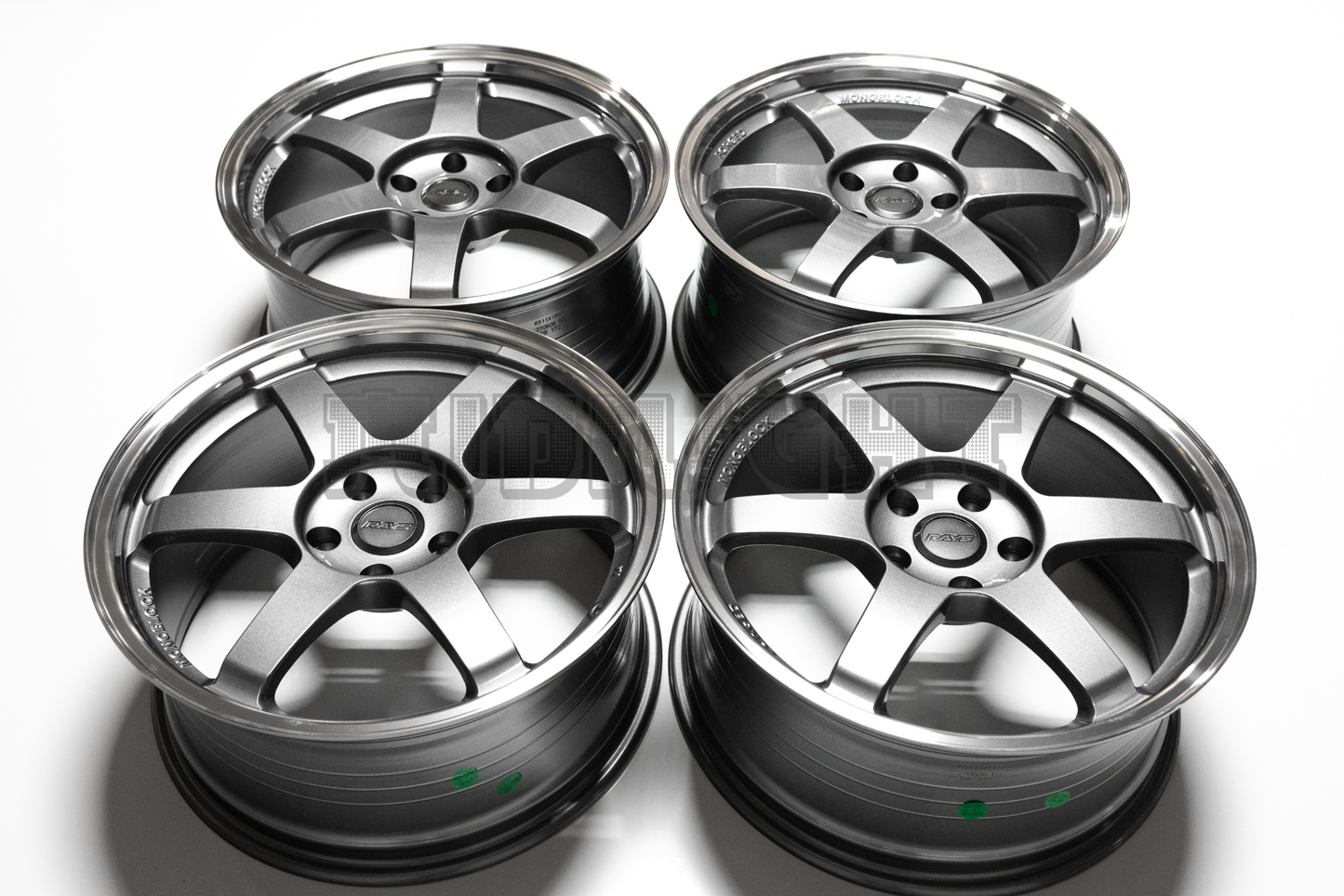 Volk Racing TE37SL Saga Style 18" 8.5J +42 (5X114.3)